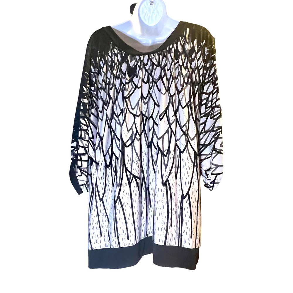 Lane Bryant Plus Size 26/28 Black & White Print Banded Stretch Top